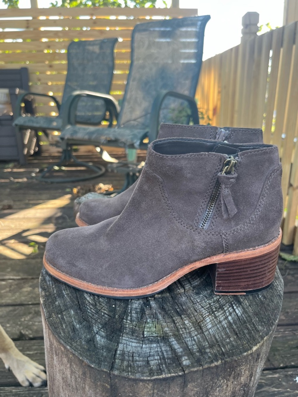 Clarks Clarkdale Dawn Taupe Suede Ankle Boot Bootie Women’s 5.5